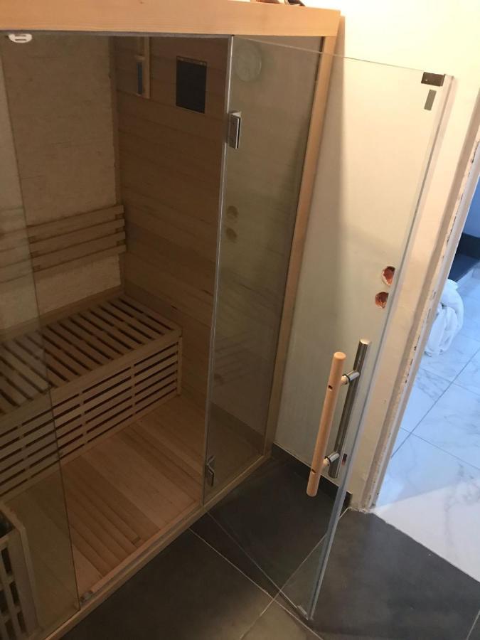 塞纳河畔埃皮奈 Happy Land Holliday Residential酒店 外观 照片